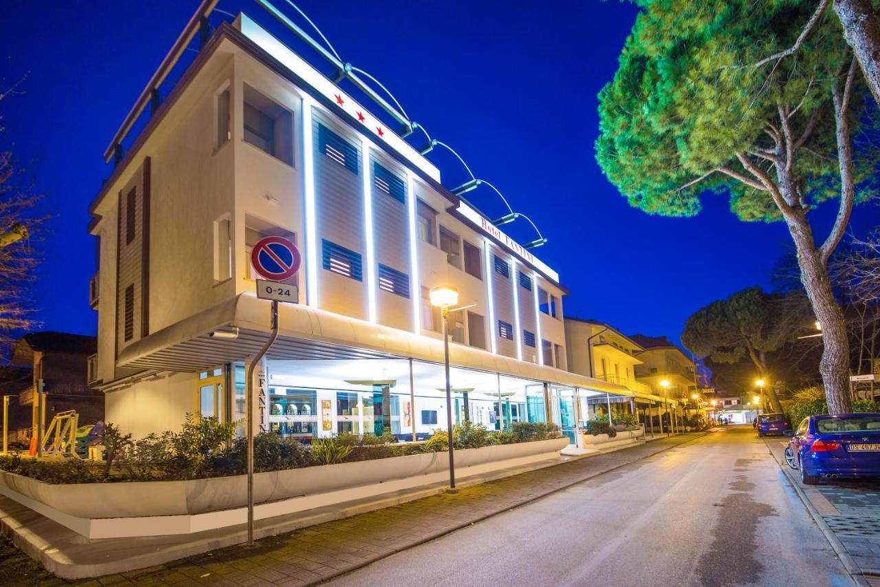 Hotel Fantini Gatteo a Mare Buitenkant foto